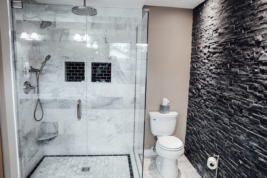Bathroom Shower Remodel Options to Elevate Your Bathroom Into a Luxurious Retreat