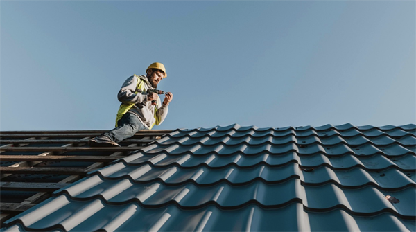 What is the Lifespan of a Commercial Roof?