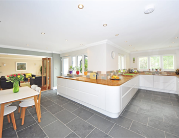 Which is Best for Your Space? Porcelain vs Ceramic Tile