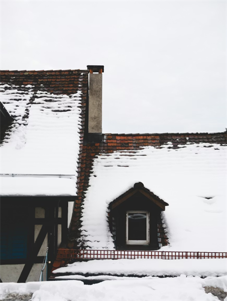 A Roadmap to Surviving Winter Roof Damage Repair
