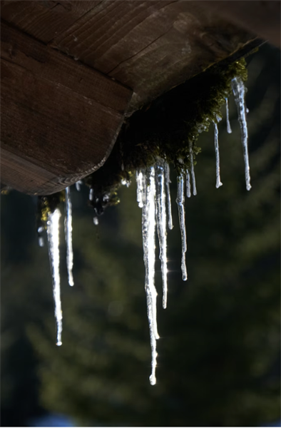 Ice Dam Prevention | Causes & Warning Signs