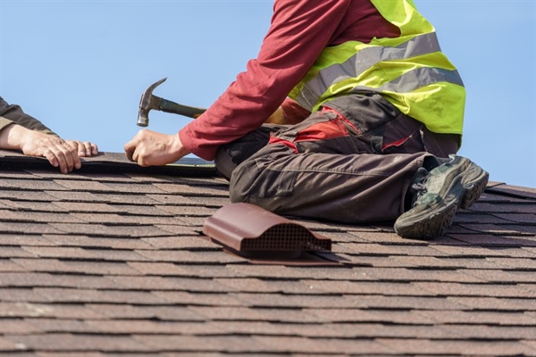 What to Do When Your Roof Leaks During a Storm