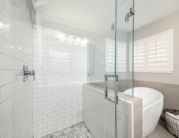 Benefits of Installing Frameless Shower Doors In Your Bathroom