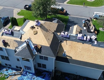 A Roof Underlayment Comparison Guide | Synthetic vs. Felt Options