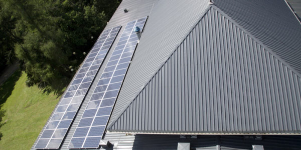 how long does a metal roof last?