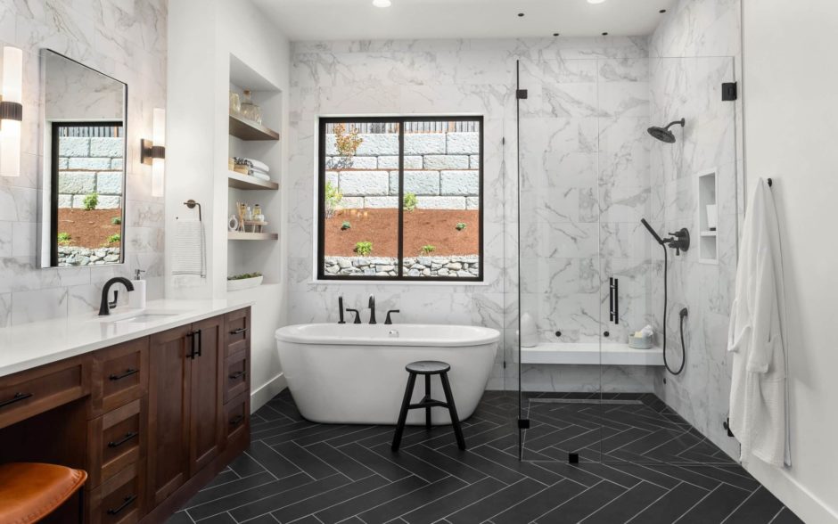 Beautiful,Bathroom,In,Luxury,Home,With,Double,Vanity,,Bathtub,,And Bathroom renovation, bathroom design, new bathroom, shower, bathtub