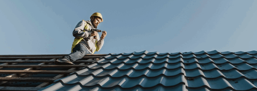 what is the lifespan of a commercial roof​